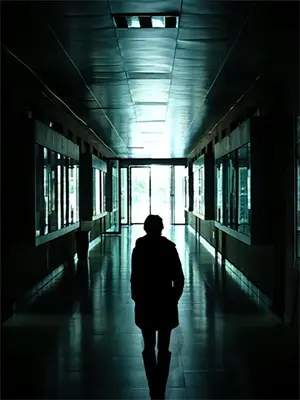 战乱狠辣男配愁如何带家人破局 谁攻谁受